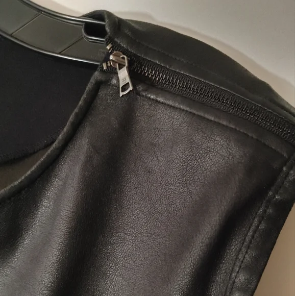 BCBGMaxAzria Top - Picture 3 of 3